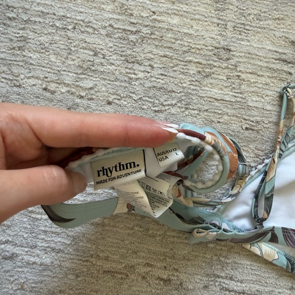 Rhythm Blue Tropical Print Bikini Top (Size Large) - Picture 6 of 6